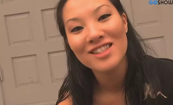 Loud Mouth Slut Gets Fucked And Gives Blowjobs