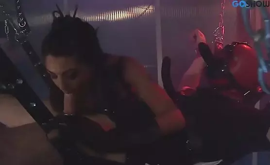 Threesome BDSM Strapon Domination